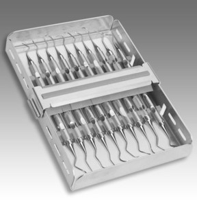 za 10 instrumentov, 180 x 136 x 27 mm  